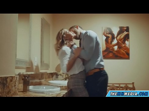 ❤️ Kad te prsata plavuša zavede u javnom toaletu ☑ Porno u pornografiji bs.pornoxlxx.ru ️❤